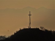 44 Zoom sulla croce del Canto Alto (1146 m)